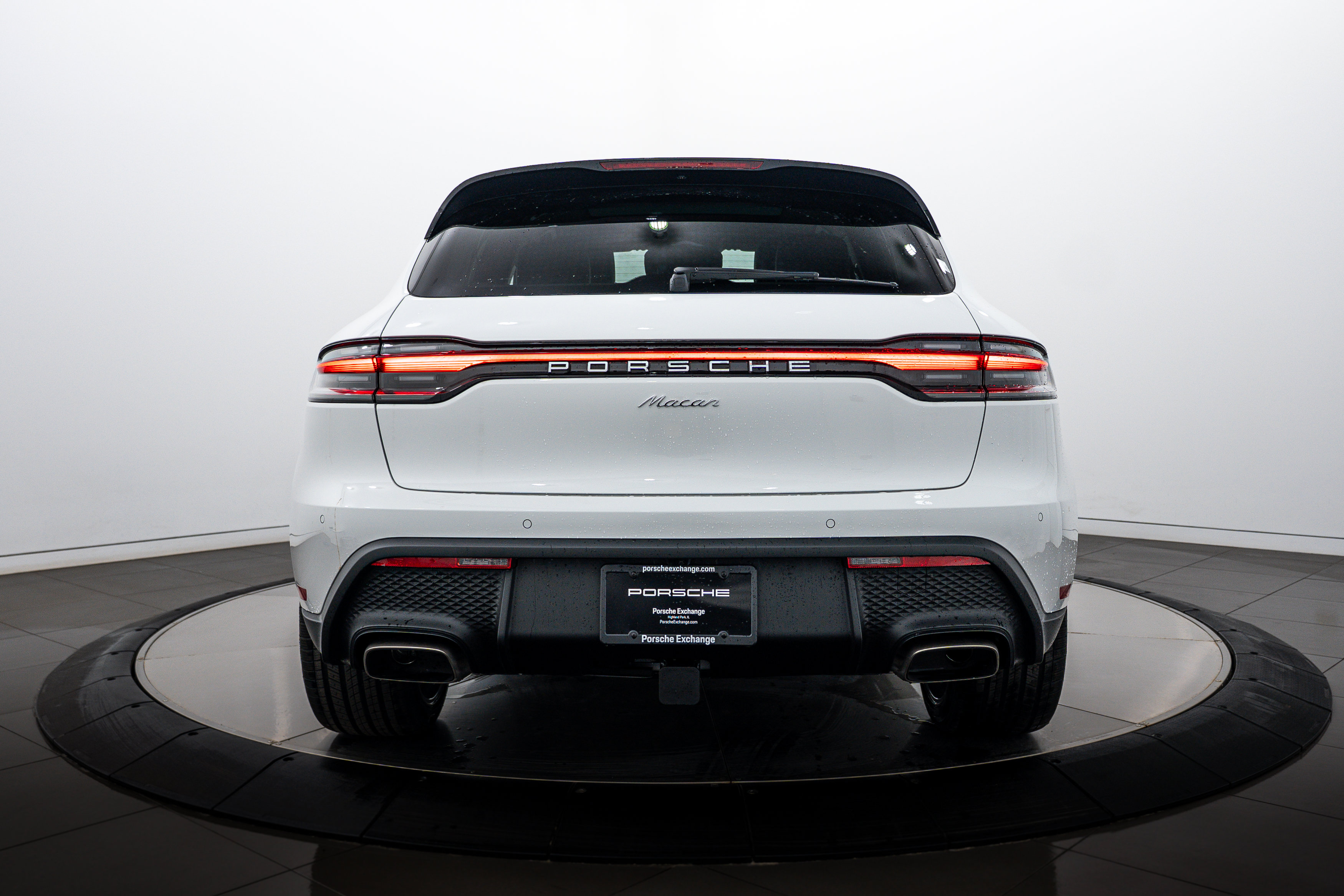 New 2026 Porsche Macan AWD/4WD image 6