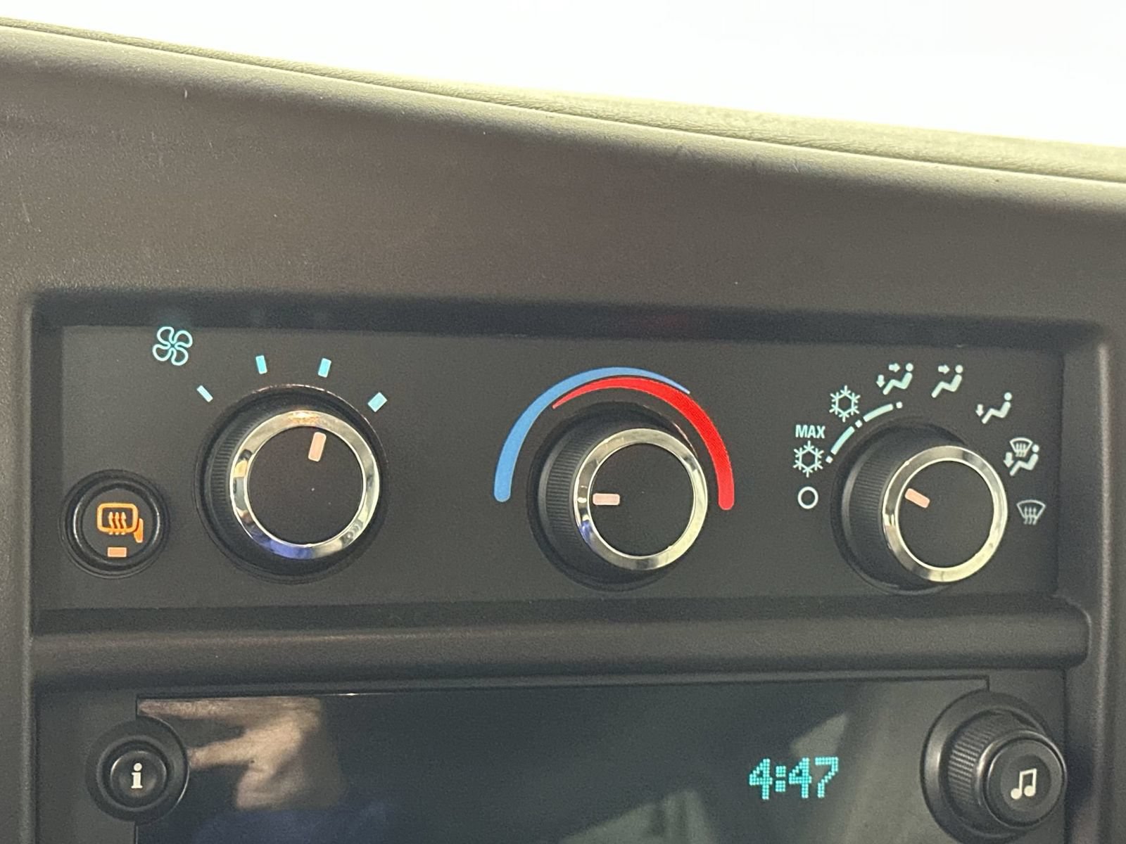 Used 2019 Chevrolet Express 3500 LT w/ LT Preferred Equipment Group RWD image 19