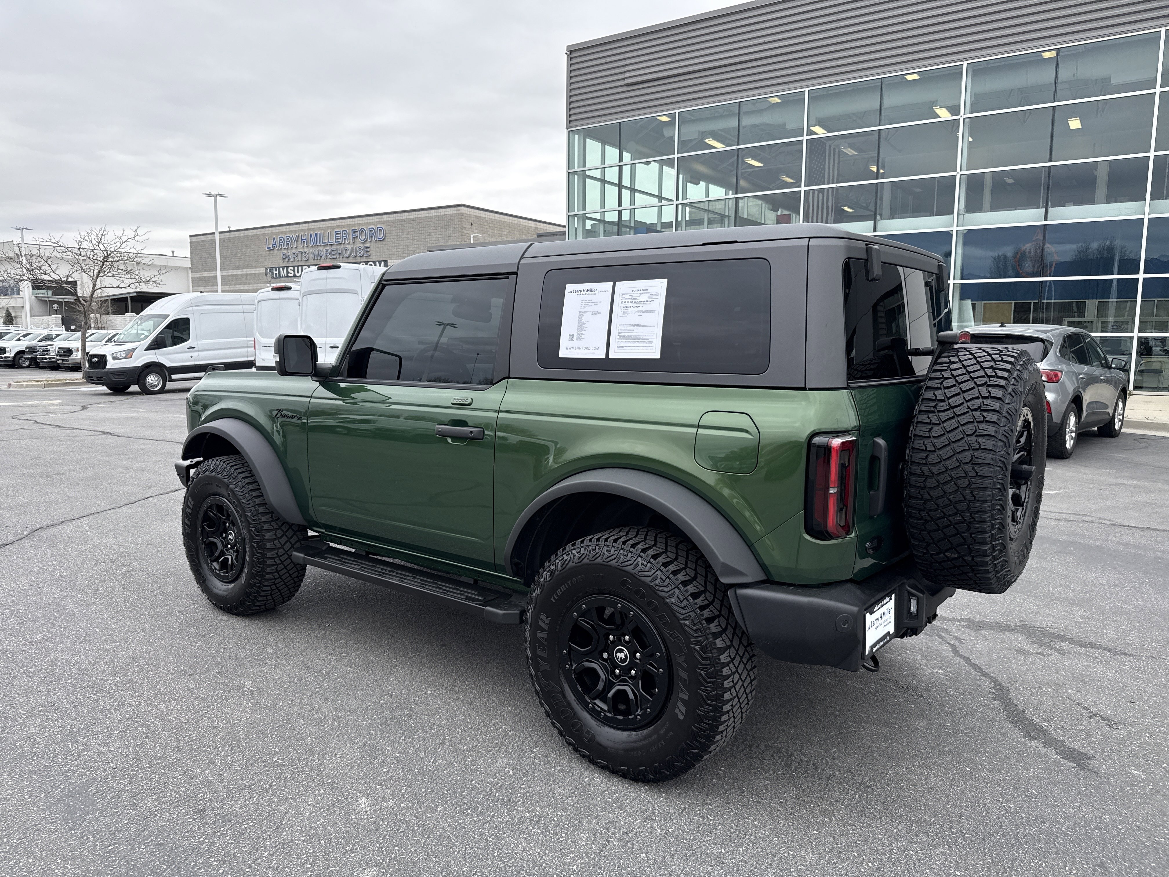 Used 2023 Ford Bronco Wildtrak image 3