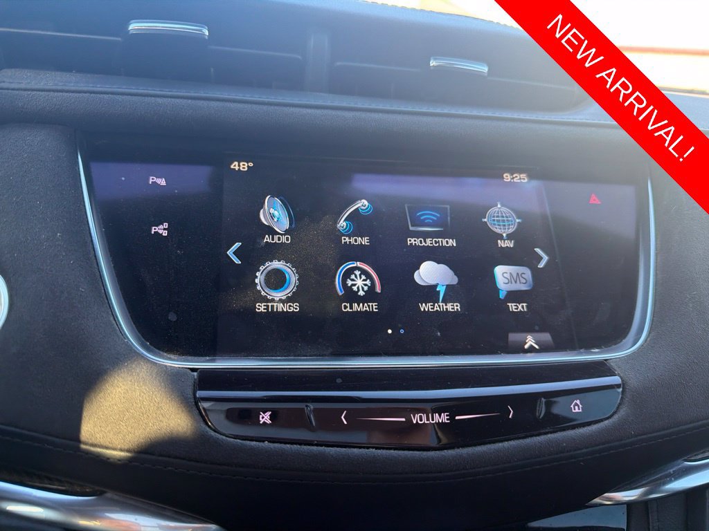 Used 2017 Cadillac XT5 Platinum w/ Driver Assist Package AWD/4WD image 10