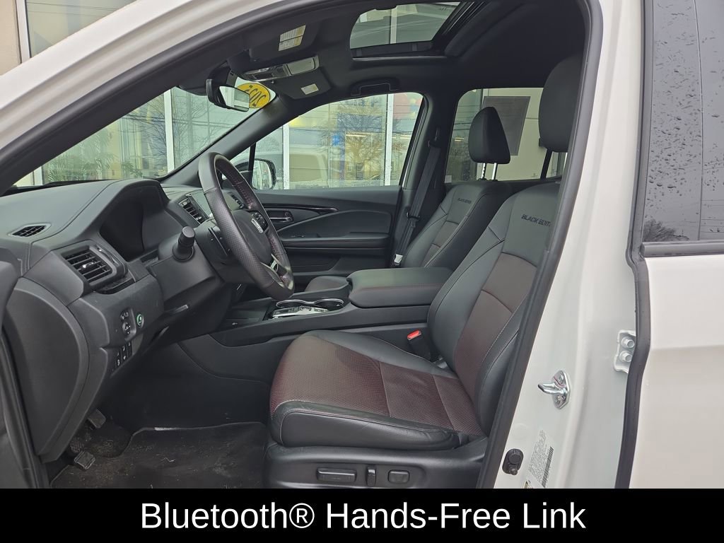 Certified 2025 Honda Ridgeline Black Edition image 13