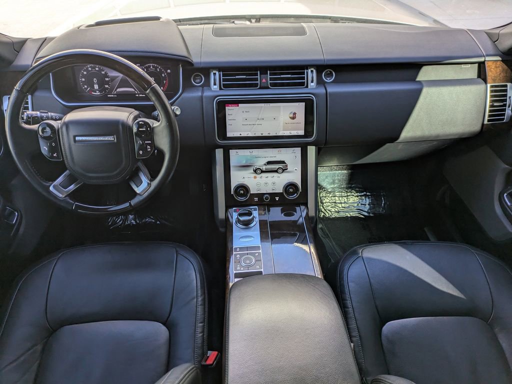 Used 2021 Land Rover Range Rover image 16