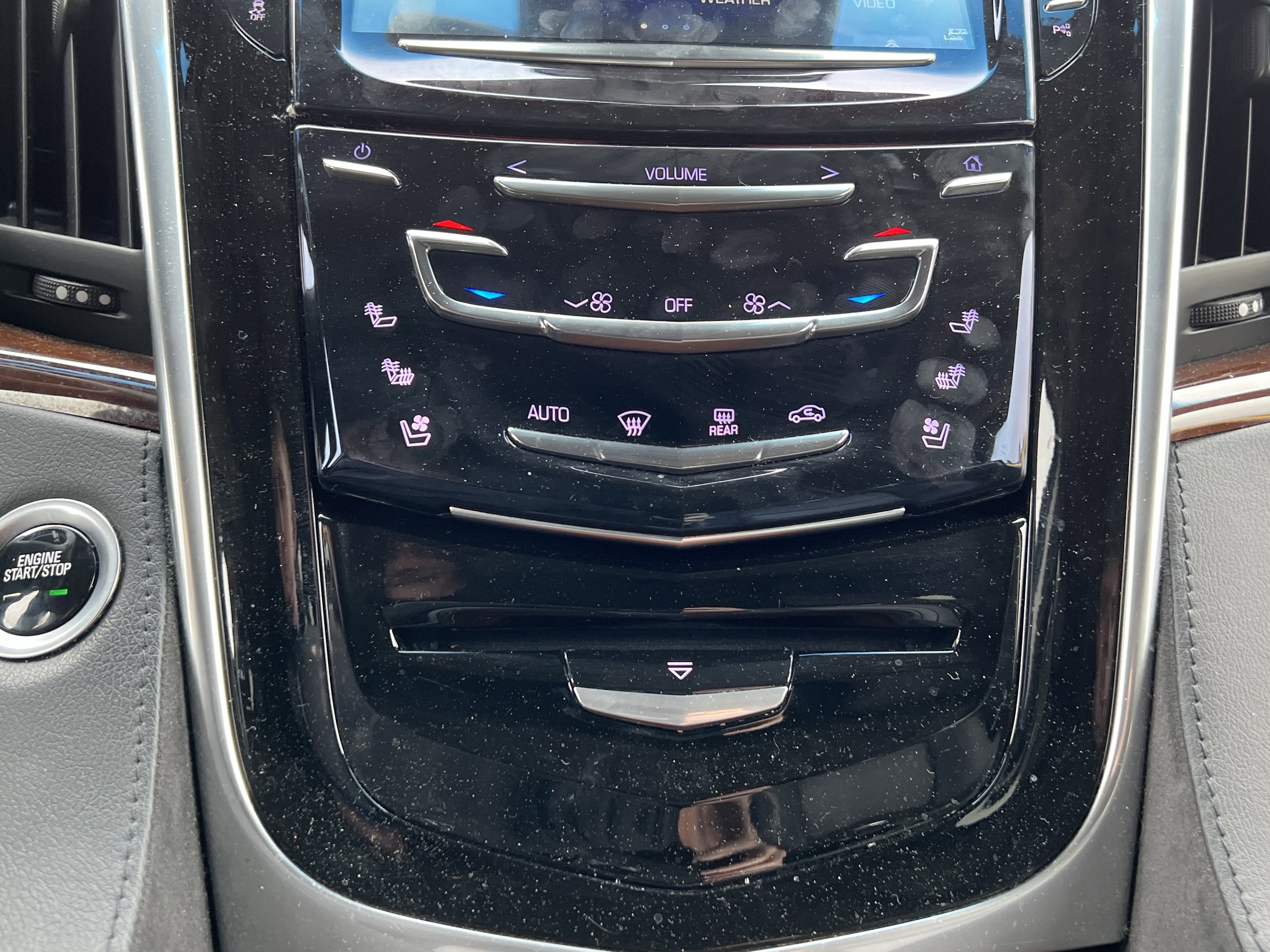 Used 2019 Cadillac Escalade ESV Luxury AWD/4WD image 30
