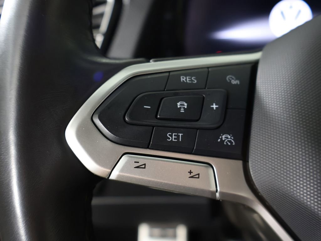 Used 2024 Volkswagen Atlas Cross Sport SEL R-Line AWD/4WD image 48