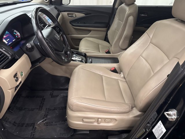 Used 2020 Honda Pilot Touring image 7