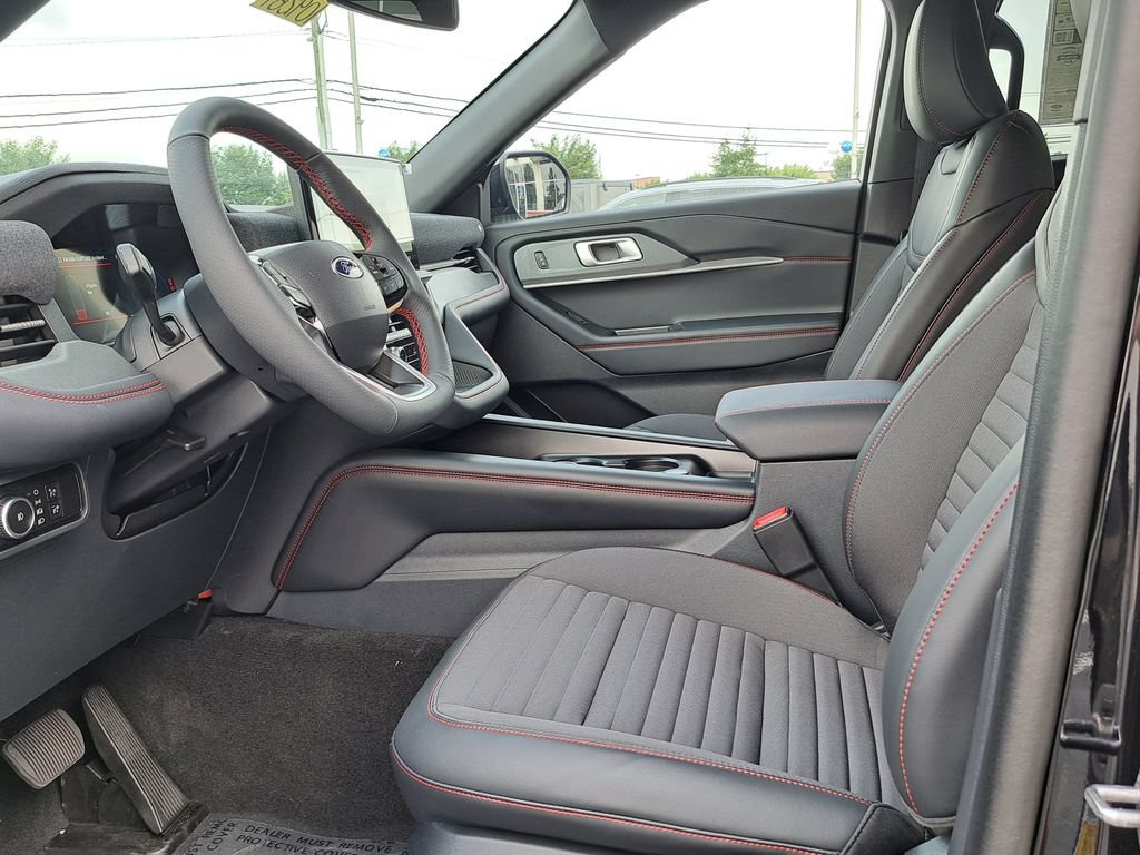 New 2026 Ford Explorer ST-Line w/ ST-Line Street Pack AWD/4WD image 14