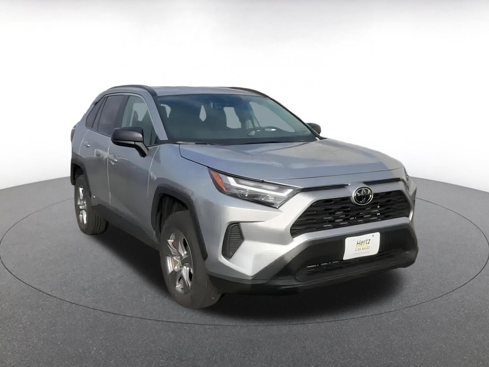 Used 2025 Toyota RAV4 LE image 3