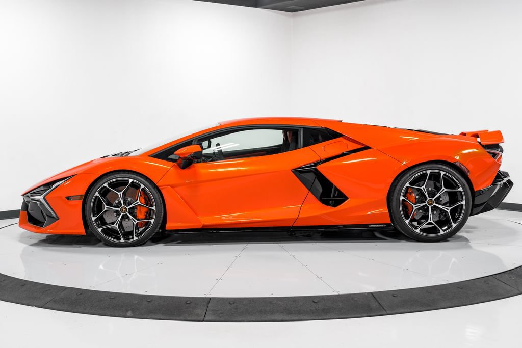 Used 2024 Lamborghini Revuelto AWD/4WD image 6