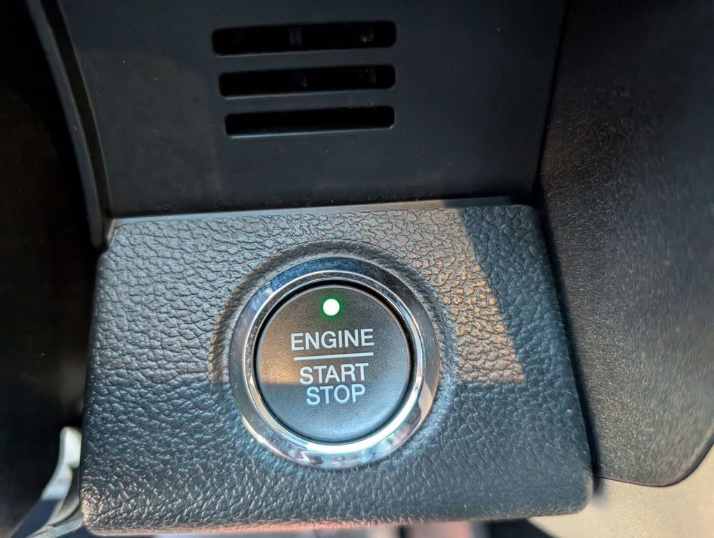 Used 2016 Ford F150 Lariat image 38