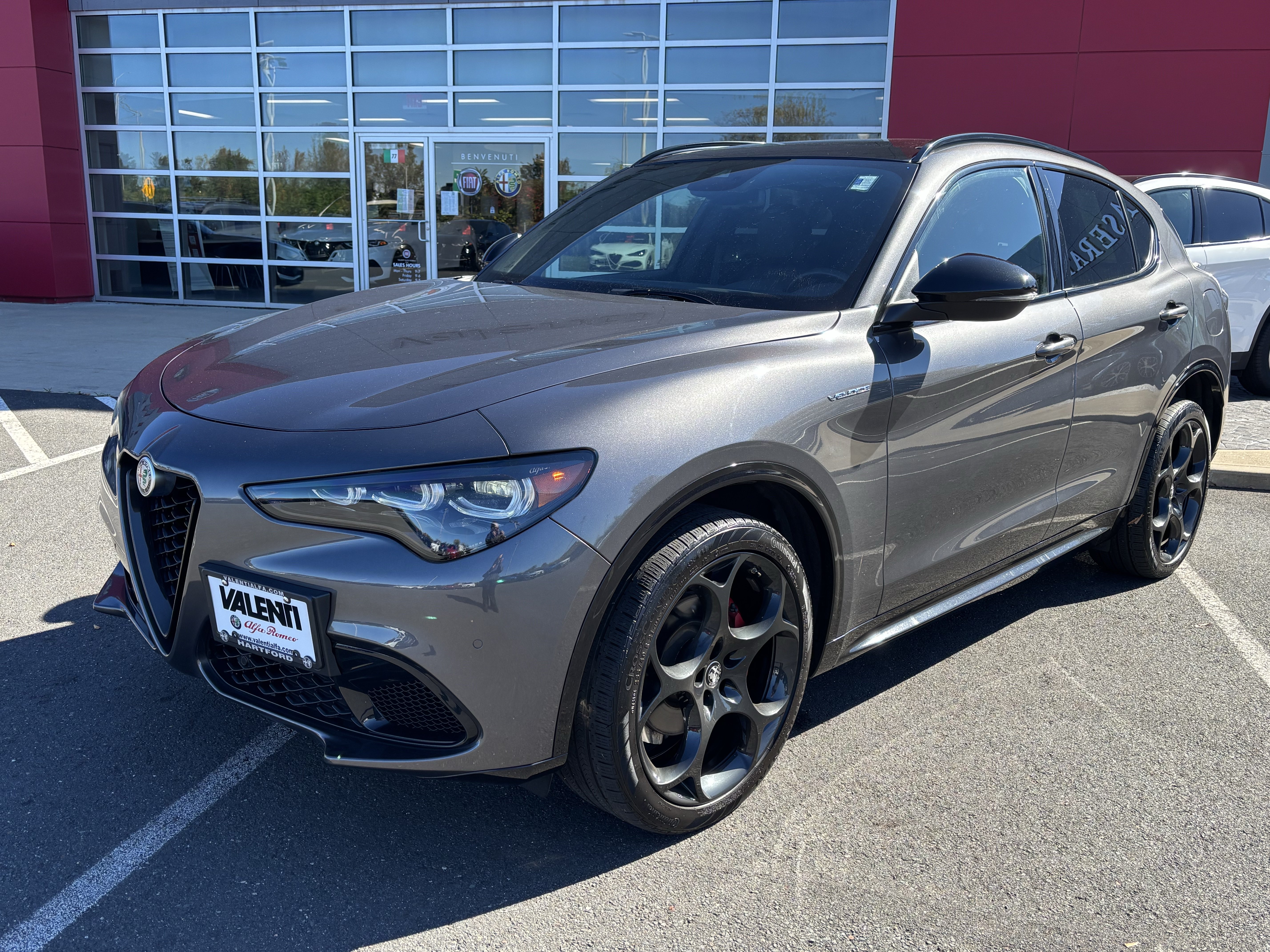 Certified 2024 Alfa Romeo Stelvio Veloce AWD/4WD image 3