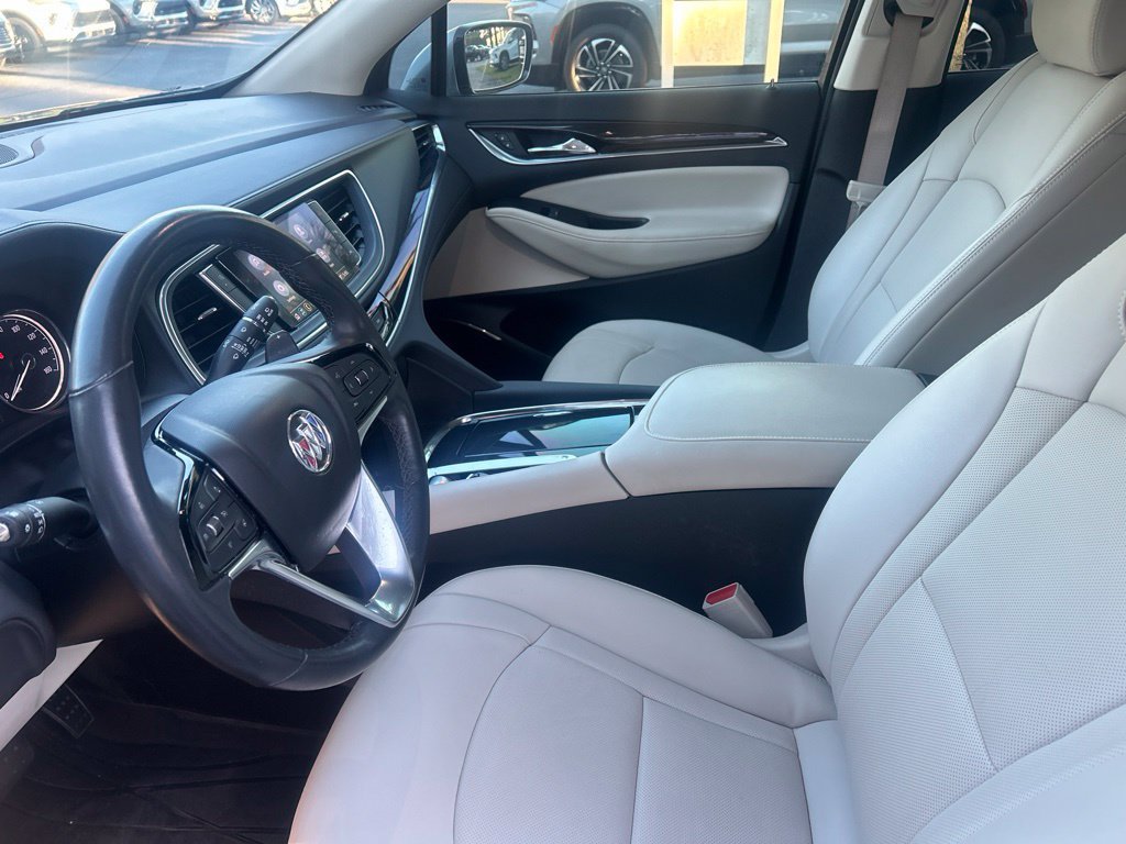 Used 2024 Buick Enclave Essence w/ Experience Buick Package FWD image 10