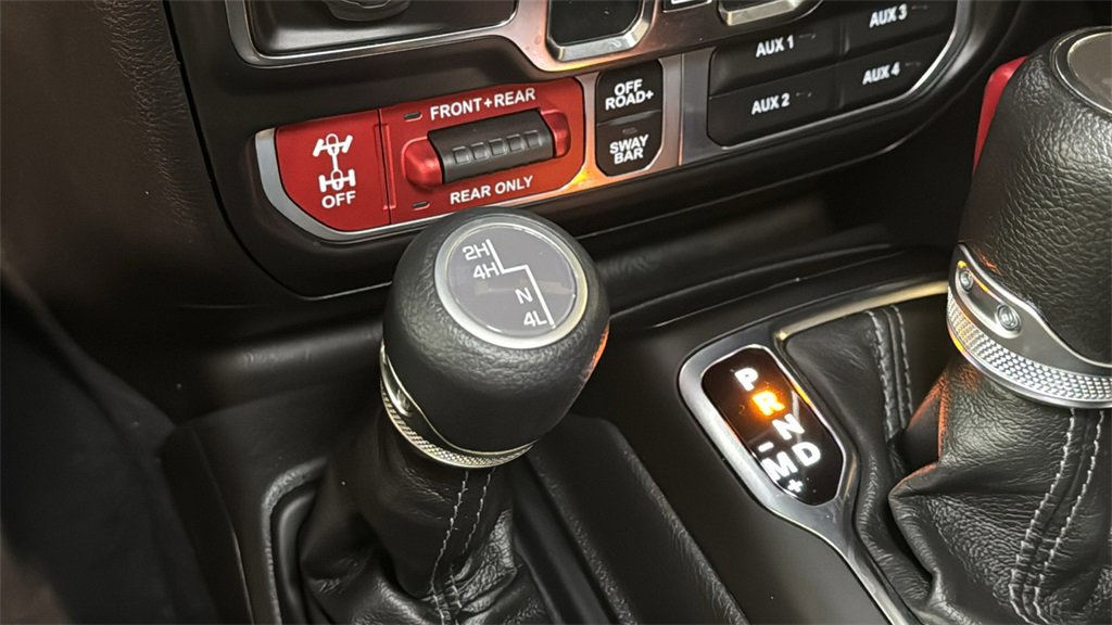 Used 2024 Jeep Wrangler Unlimited Rubicon w/ Technology Group image 33