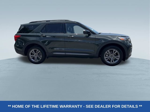 Used 2023 Ford Explorer XLT w/ Equipment Group 202A AWD/4WD image 2