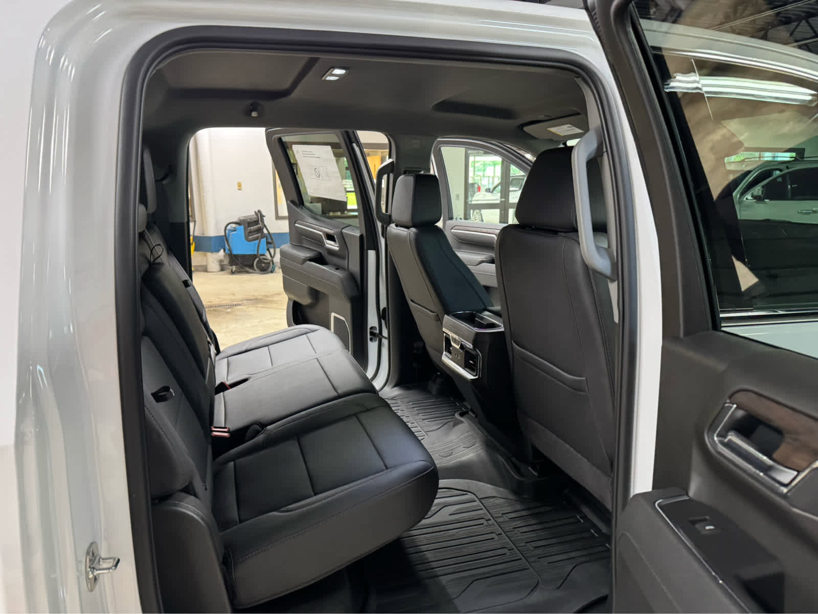 New 2026 GMC Sierra 1500 SLT w/ SLT Premium Plus Package image 12