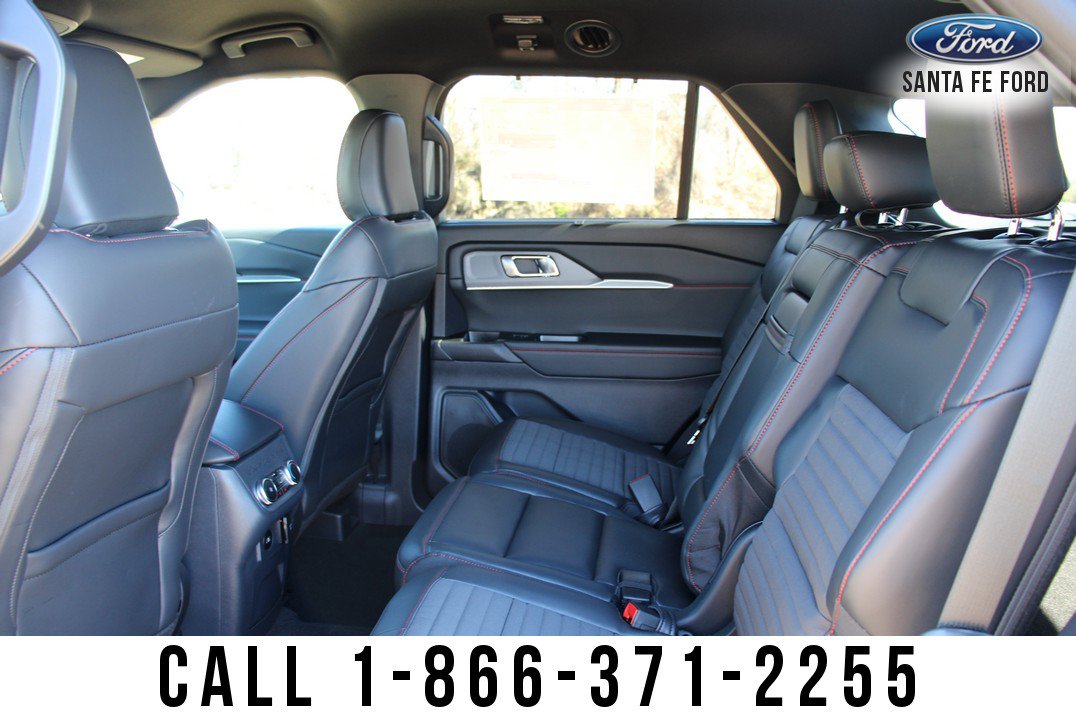 Used 2025 Ford Explorer ST-Line w/ Premium Package RWD image 40