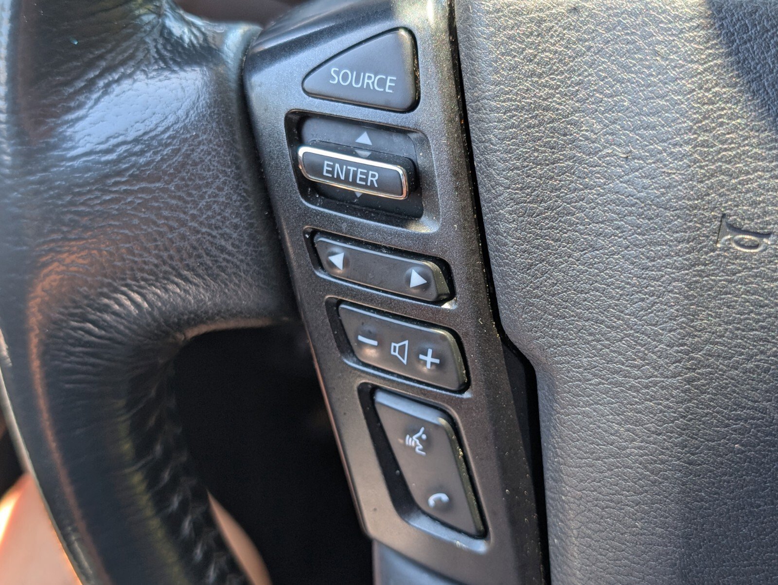 Certified 2023 Nissan Frontier SV w/ SV Convenience Package AWD/4WD image 30