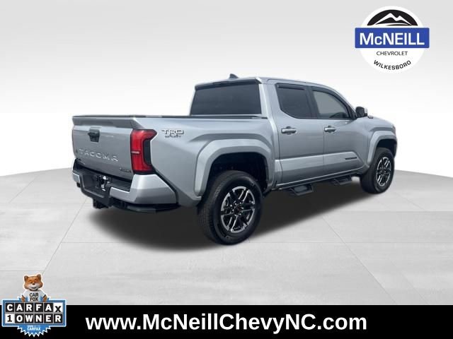 Used 2025 Toyota Tacoma TRD Sport AWD/4WD image 7