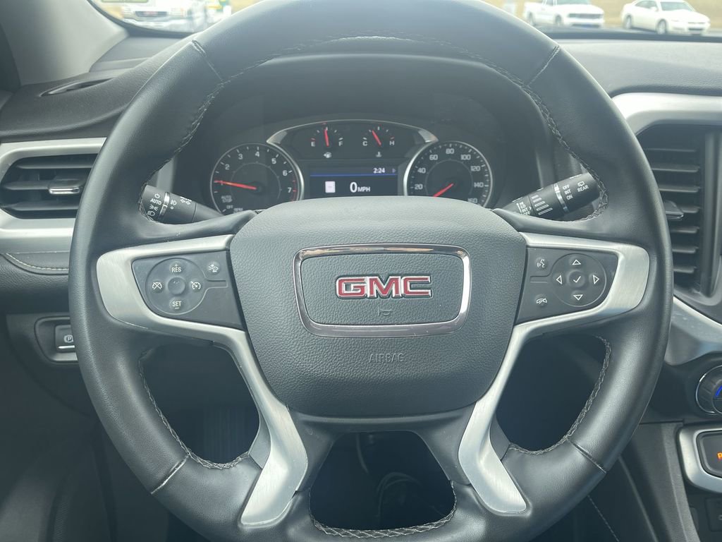 Used 2023 GMC Acadia SLT image 9