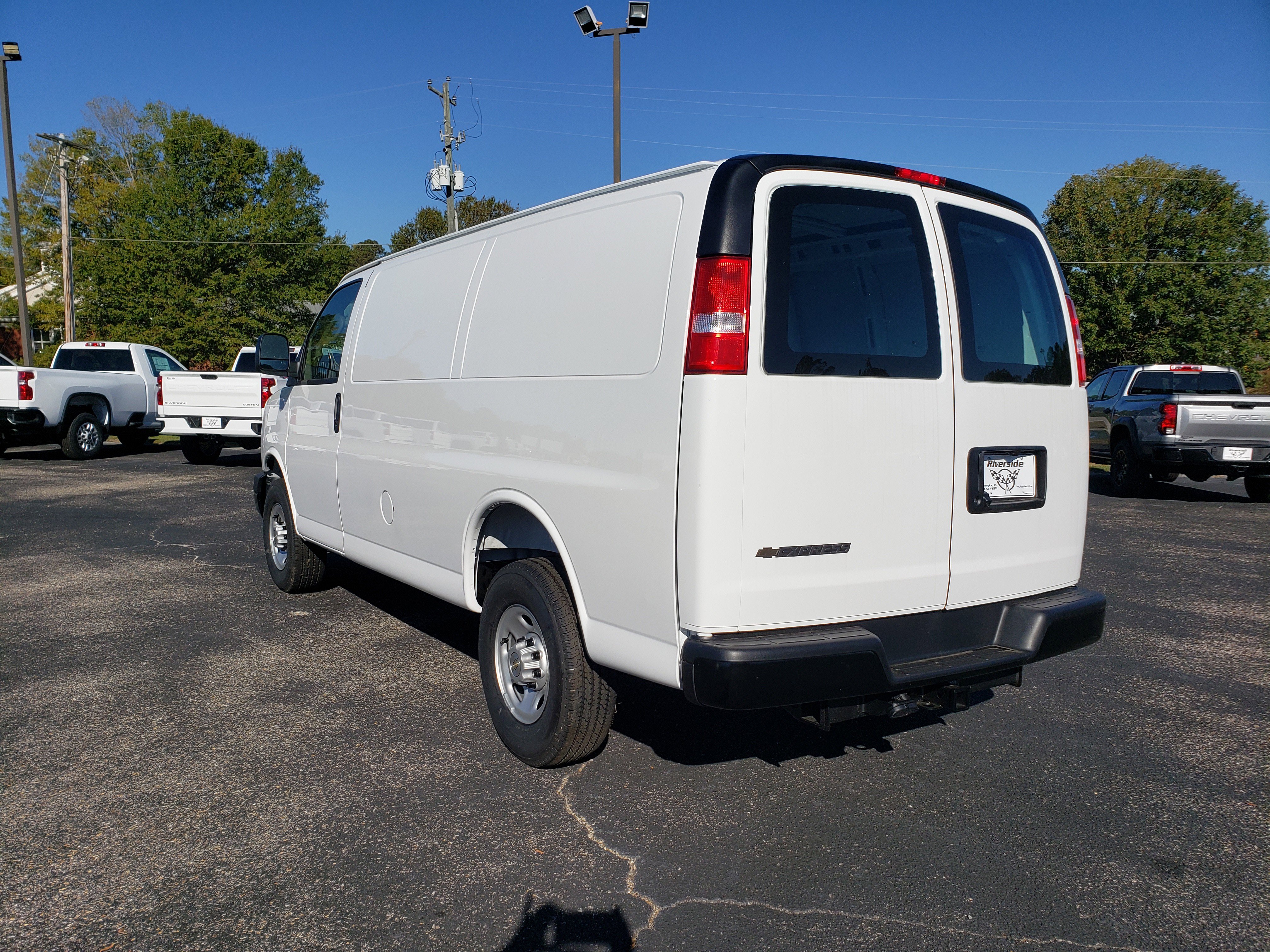New 2025 Chevrolet Express 2500 w/ Driver Convenience Package image 4
