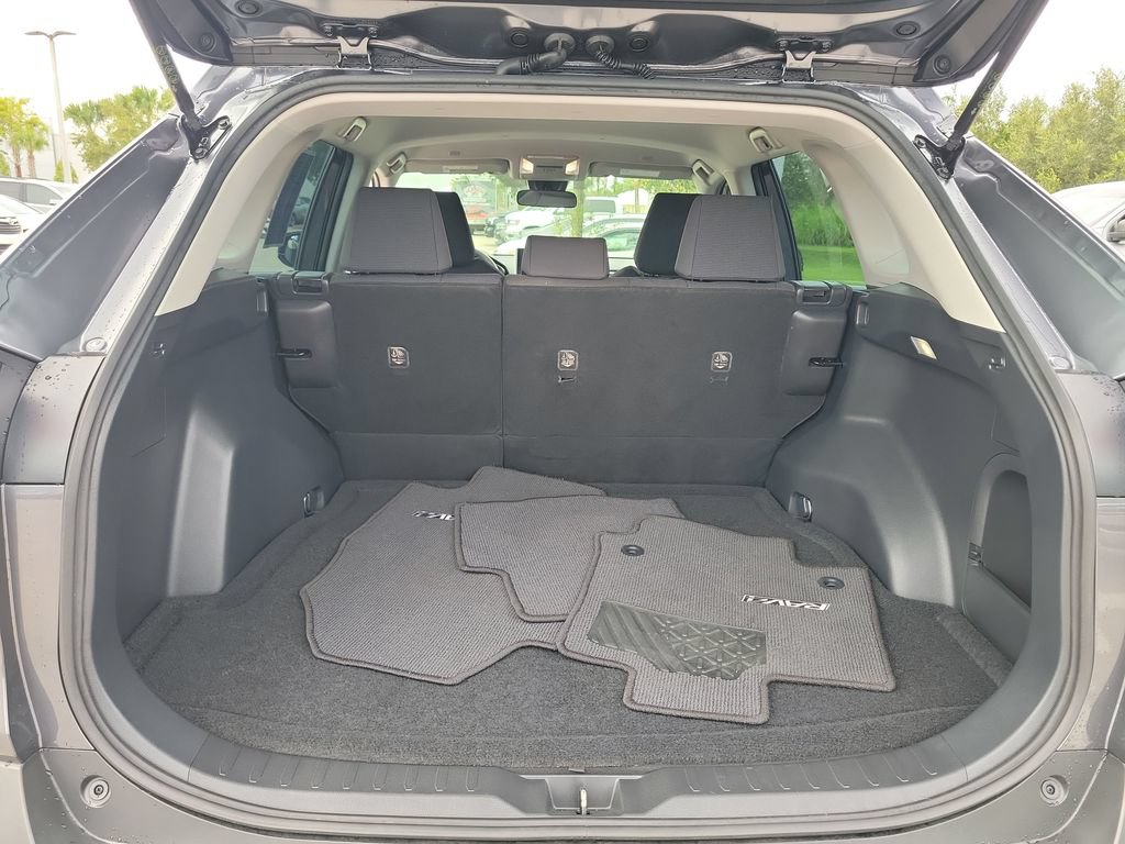 Certified 2024 Toyota RAV4 LE AWD/4WD image 29