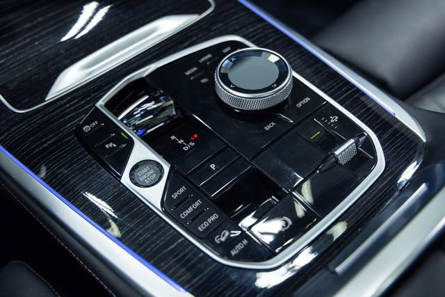 Certified 2025 BMW X7 M60i image 19