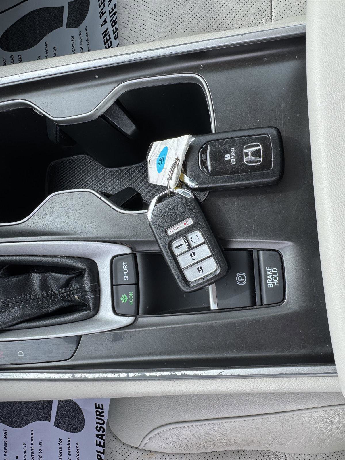 Used 2018 Honda Accord Touring image 25