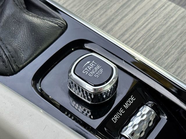 Used 2020 Volvo XC60 T5 Inscription w/ Protection Package Premier image 19