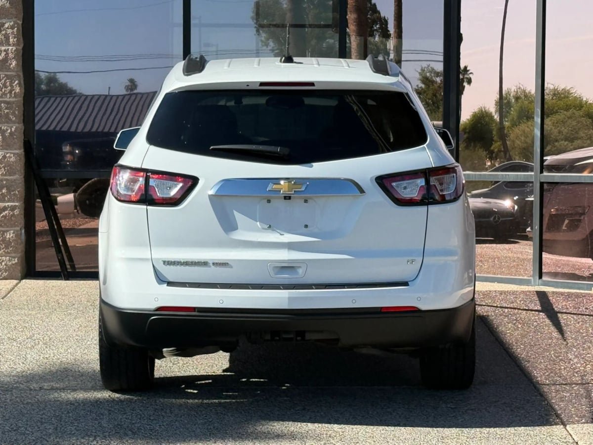 Used 2017 Chevrolet Traverse LT w/ Style and Technology Package AWD/4WD image 9
