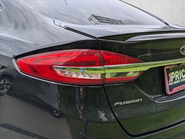 Used 2018 Ford Fusion SE w/ Equipment Group 601A FWD image 10
