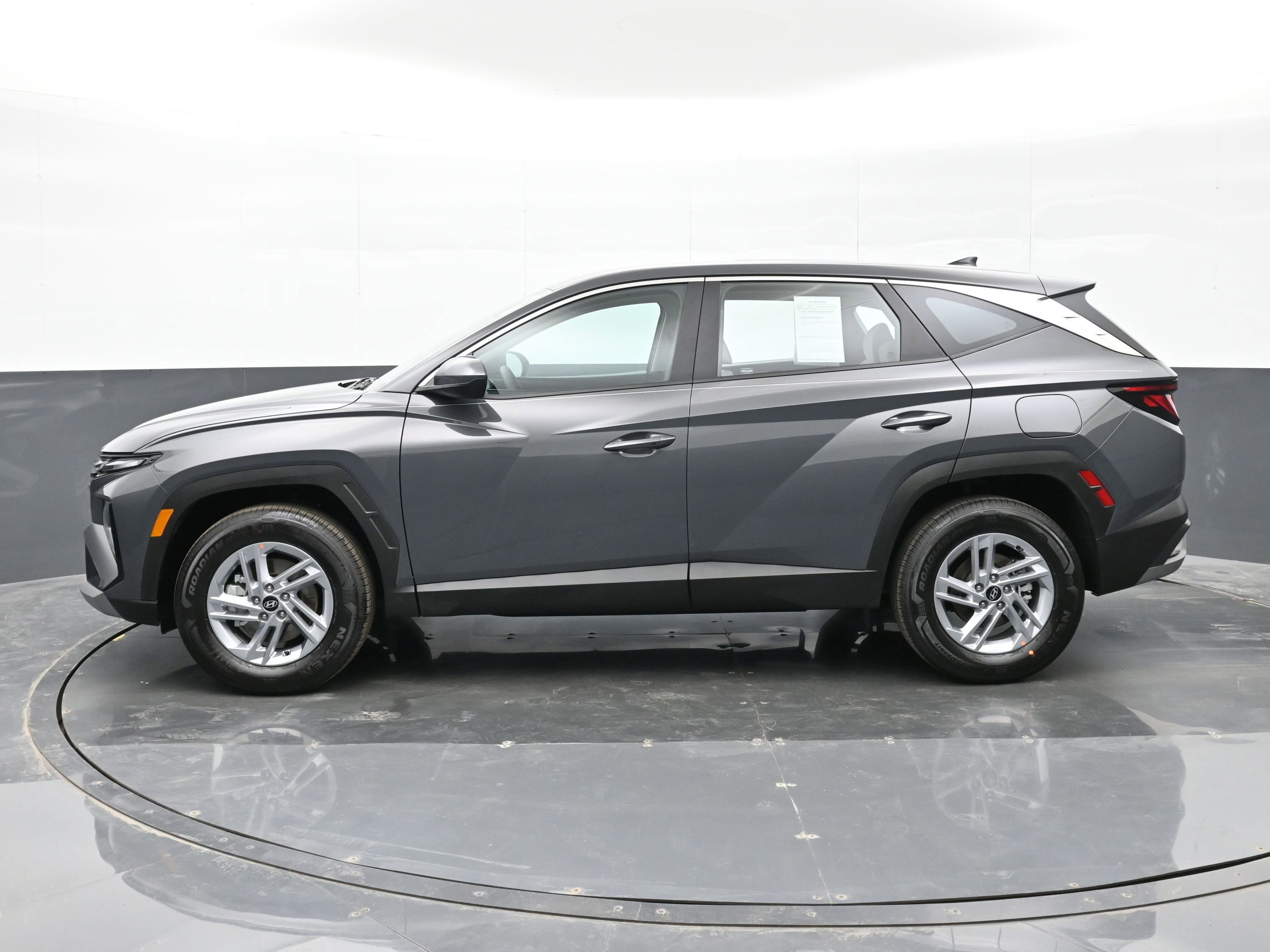 Certified 2026 Hyundai Tucson SE AWD/4WD image 9