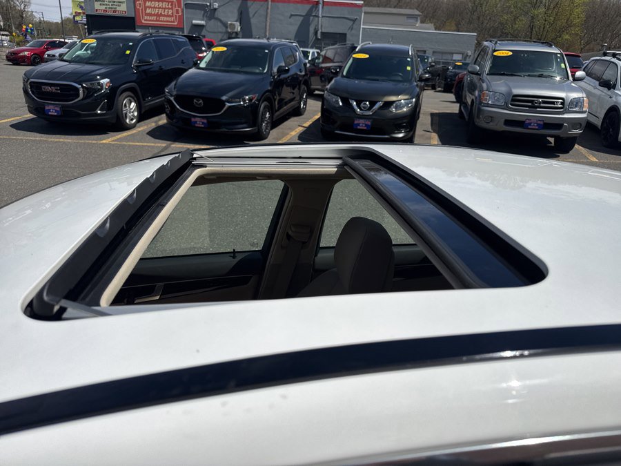 Used 2013 Mercedes-Benz C 300 Luxury image 31