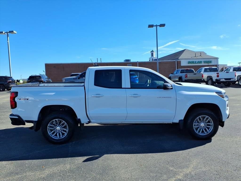 Used 2025 Chevrolet Colorado LT w/ Advanced Trailering Package image 5