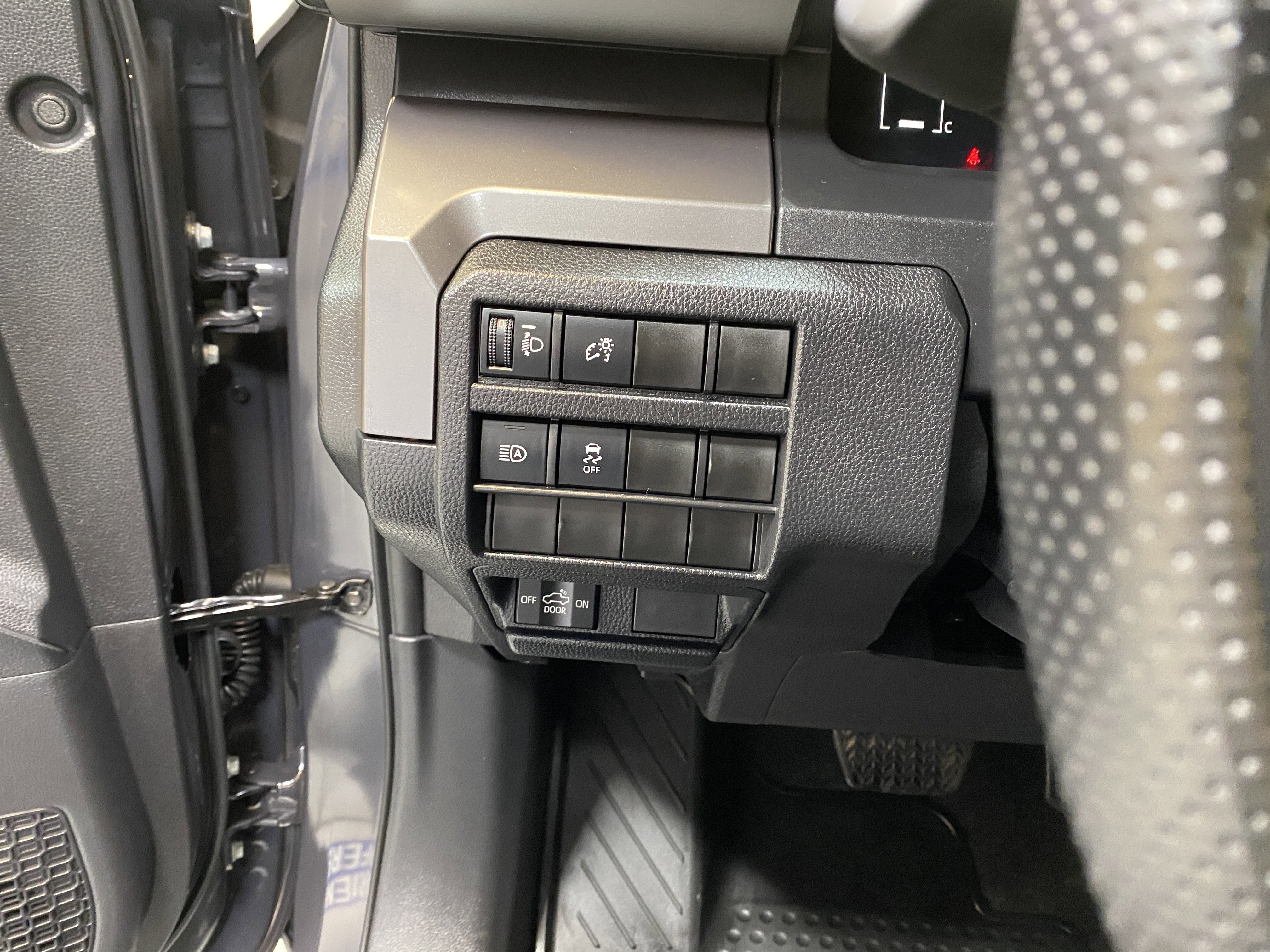 Used 2025 Toyota Tacoma SR5 image 35