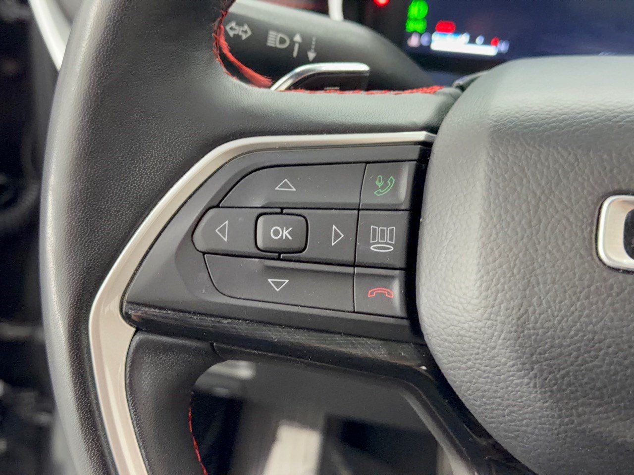 Used 2022 Jeep Grand Cherokee Trailhawk w/ Luxury Tech Group III AWD/4WD image 18