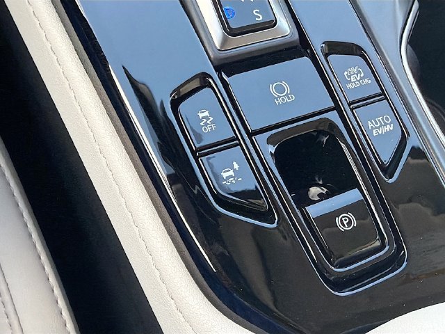 Used 2026 Lexus NX 450h+ AWD w/ Luxury Package image 29