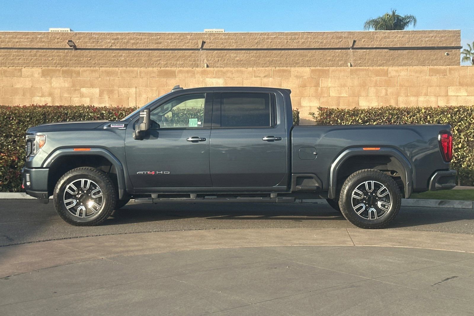 Certified 2020 GMC Sierra 2500 AT4 w/ AT4 Premium Package image 7
