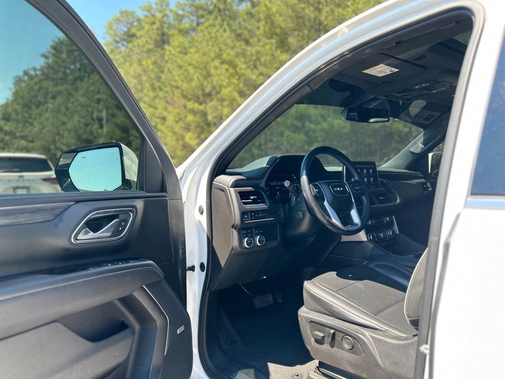 Used 2021 GMC Yukon XL SLT w/ SLT Luxury Package image 9