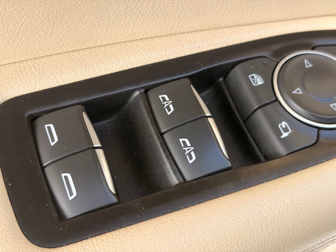 Used 2019 Cadillac XT5 Luxury w/ LPO, Radiant Package FWD image 20