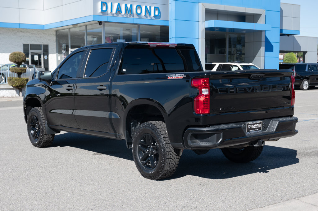 Used 2023 Chevrolet Silverado 1500 Custom Trail Boss w/ LPO, Dark Essentials Package AWD/4WD image 6