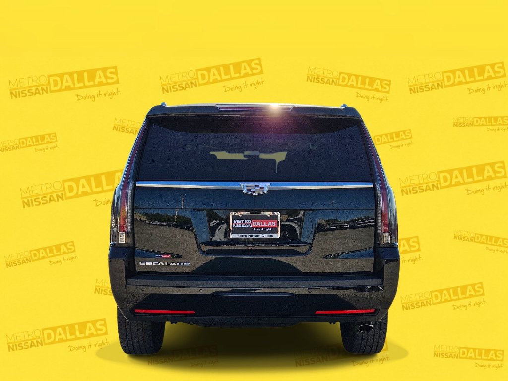 Used 2020 Cadillac Escalade Luxury RWD image 4