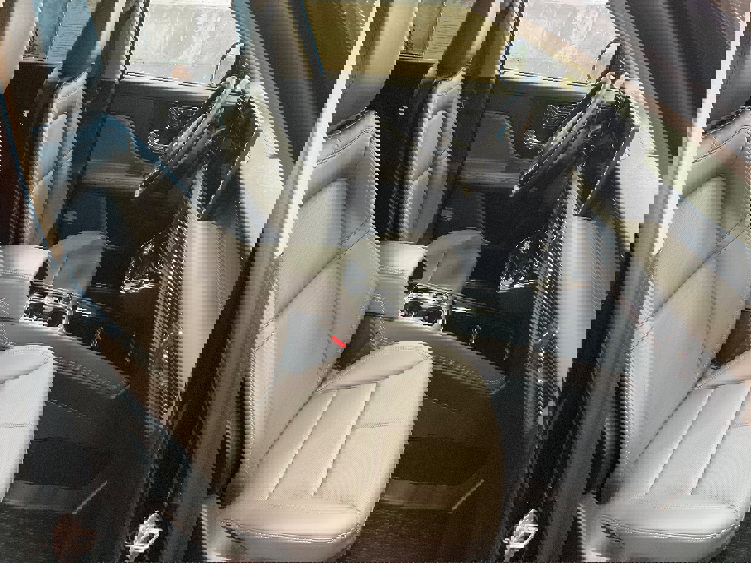 Used 2025 Lincoln Corsair AWD w/ Equipment Group 101A image 30