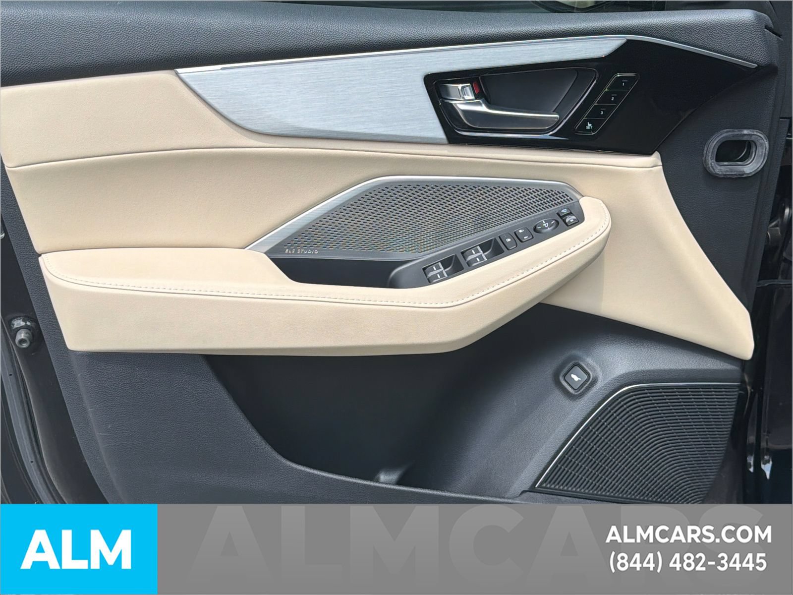 Used 2023 Acura MDX w/ Technology Package FWD image 11