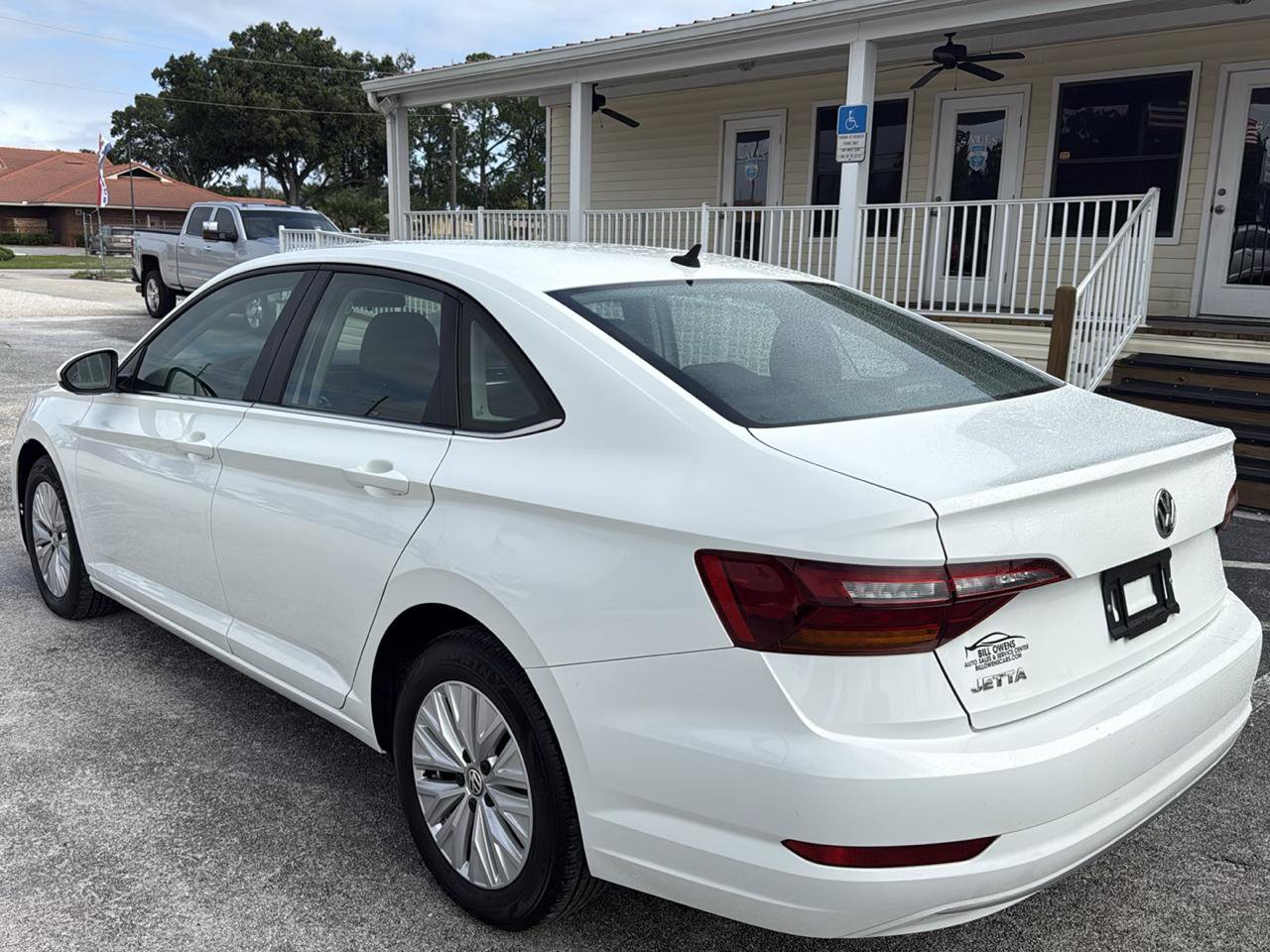 Used 2019 Volkswagen Jetta SE FWD image 5