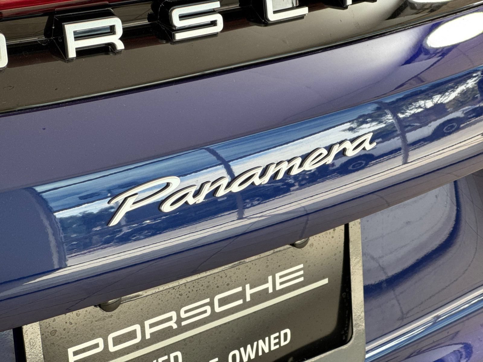 Certified 2025 Porsche Panamera RWD image 27