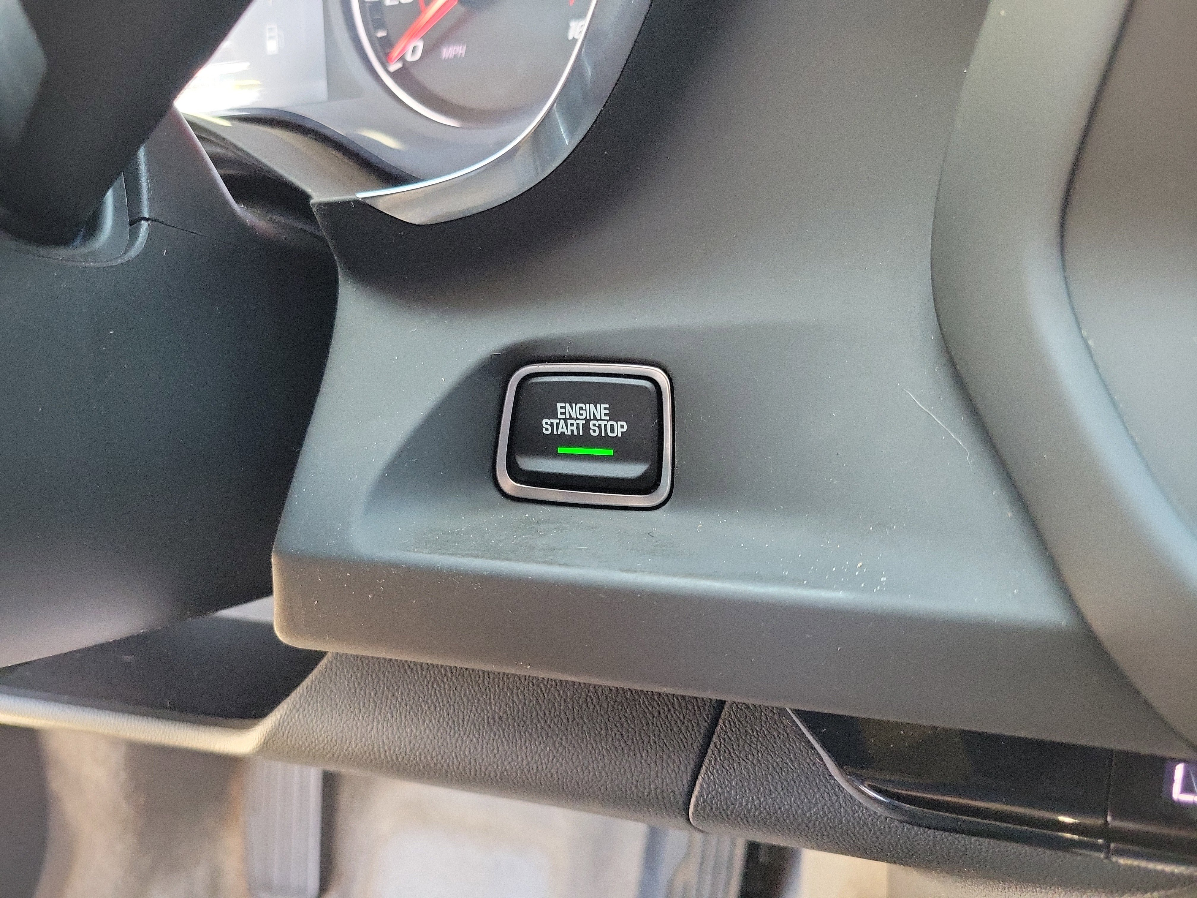 Used 2017 Chevrolet Camaro LT RWD image 17