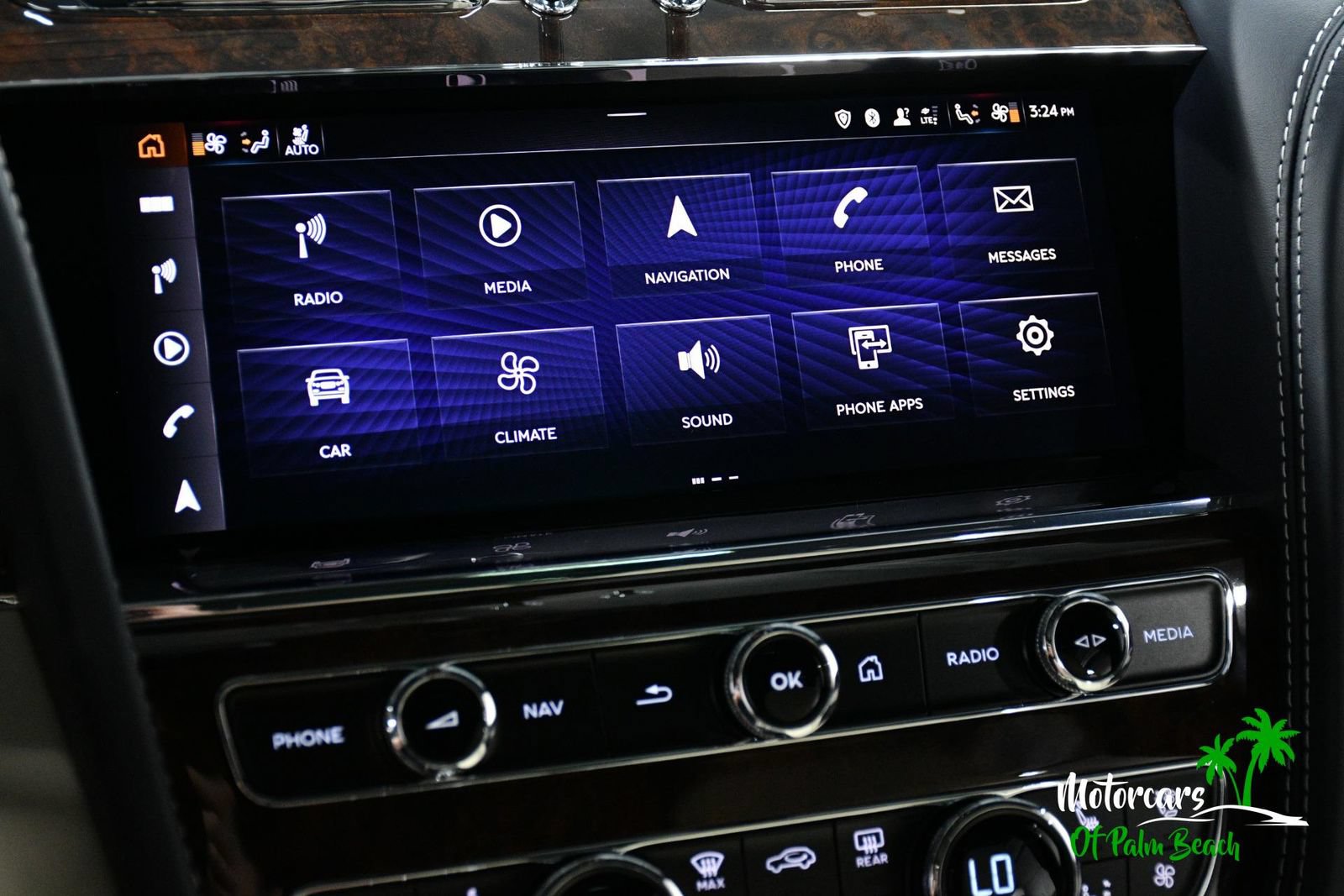 Used 2023 Bentley Bentayga AWD/4WD image 52