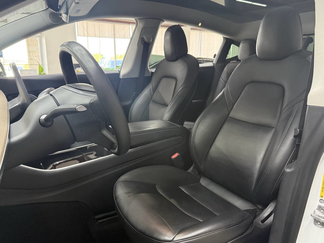 Used 2021 Tesla Model Y Long Range image 11