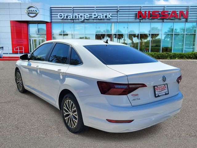 Used 2021 Volkswagen Jetta SE image 3
