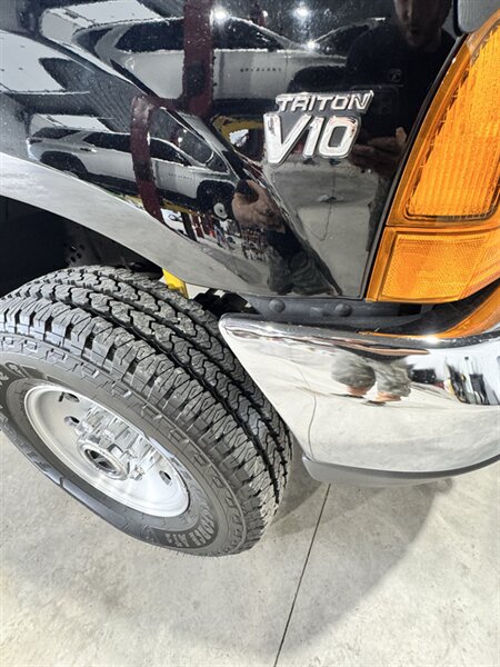 Used 1999 Ford F250 XLT AWD/4WD image 3