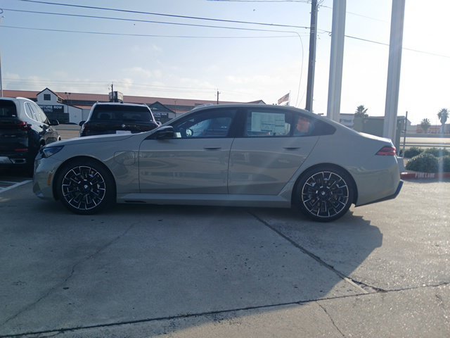New 2027 BMW M5 w/ Executive Package AWD/4WD image 7